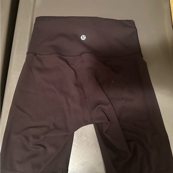 Wunder Train High Rise Short 8” - Picture 3 of 4